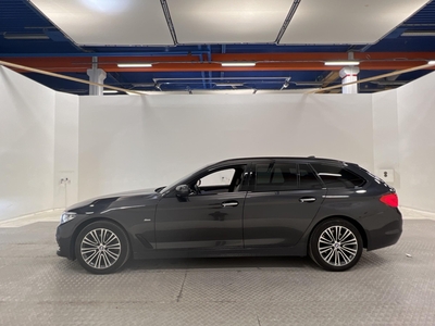 BMW 520d xDrive 190hk Sport line Skinn Navi B-Kamera Drag