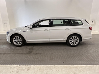 Volkswagen Passat GTE 218hk Driver assist Backkamera Drag