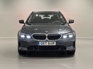 BMW 330e Touring Model Sport Park Assist Aut Nav