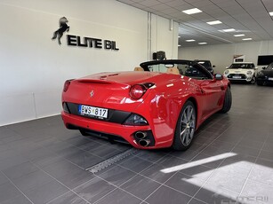 Ferrari California 4.3 V8 460hk Svensksåld LED-ratt Lågmilare