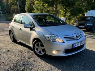 Toyota Auris 5-dörrar 1.4 D-4D Plus, Dragkrok,