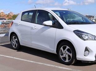 Toyota Yaris 1.5 HSD 5dr 75hk Active S/V-hjul Backkamera