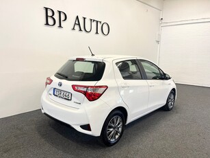 Toyota Yaris Hybrid e-CVT Active B-kamera Lane-assist 3.95%