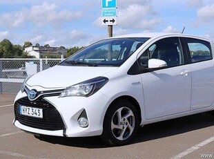 Toyota Yaris1.5 HSD 5dr Active S V-hjul Backkamera 2016, Halvkombi