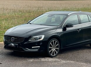 Volvo V60D4 AWD AUTOMAT Summum | SKINN 2015, Kombi