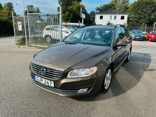 Volvo V70 D2 115HK MOMENTUM / DRAG / VÄRMARE