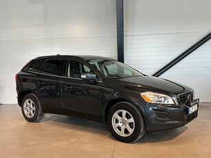 Volvo XC60 D3 AWD Momentum | Pano | Navi | Drag