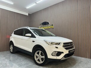 Ford Kuga 1.5 175hk EcoBoost AWD Navi Motorvärmare