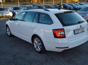 Skoda Octavia Kombi 1.6 TDI Ambition Drag Värmare