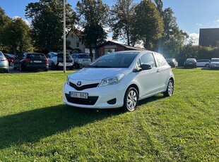 Toyota Yaris3-dörrar 1.0 VVT-i Life Euro 5 2012, Halvkombi