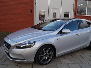 Volvo V40 D2 Automat Ocean Race Värmare Skinn Panorama