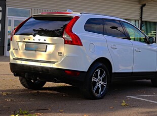 Volvo XC60 Volvo xc60 D5 AWD 205hk NYSERVAD/ 2-Brukare