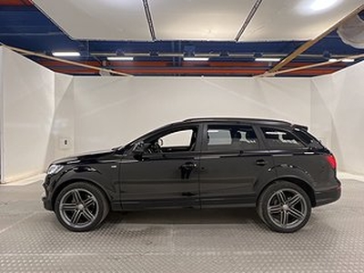 Audi Q7 Quattro 245hk S-Line Värmare Kamera Pano Drag 7-Sits