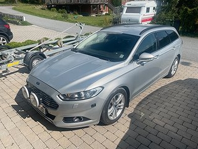 Ford Mondeo Kombi 2.0 TDCi AWD / Krok / Nyservad