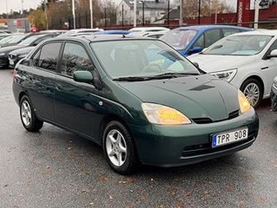 Toyota Prius Sedan 1.5 VVT-i + 1CM Automat Besiktigad