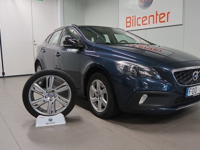 Volvo V40Cross Country D4 Summum Höst Pano-VOC-Kamera-Skinn-Drag-SoV 2013, Kombi