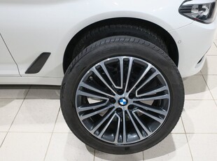 BMW 520 d xDrive Sport line Värmare Drag Adaptiv Farthållare