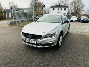 Volvo V60 Cross Country D4 190HK MOMENTUM / VOC