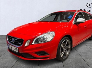 Volvo V60 T4 Momentum, R-Design | Taklucka | Navi | VOC