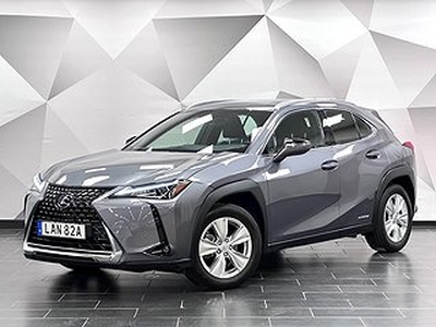 Lexus UX 250h 2.0 CVT / Backkamera / Vinterhjul / Carplay