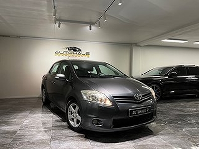 Toyota Auris 5-dörrar 1.4 D-4D 90hk Dieselvärmare