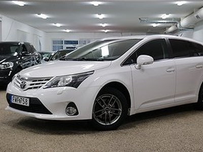 Toyota Avensis Kombi 1.8 Automat Navi/kamera/Drag