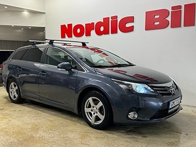 Toyota Avensis Kombi 2.0 D-4D 124hk D-Värmare Panorama