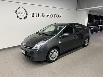 Toyota Prius 1.5 VVT-i + 3CM CVT Hybrid 112HK