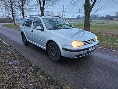 Volkswagen Golf Variant 1.6 Svensksåld, Låg mil Garanterad