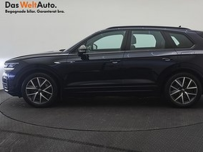 Volkswagen Touareg R 3.0 TSI V6 E-Hybrid / Luftfjädring / Drag