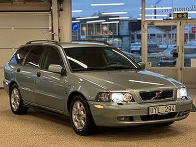 Volvo V40 1.8 Classic 122hk Välskött Dragkrok, NyBes 0%RÄNTA