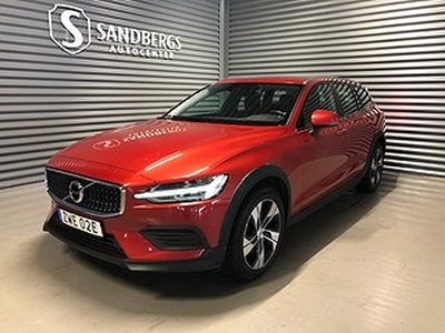 Volvo V60 Cross Country B4 AWD Momentum Voc Navi B-kam Drag