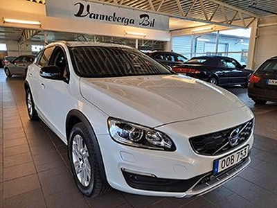 Volvo V60 Cross Country D4 Momentum, Classic GPS/Drag/Backkamera/VOC/Euro 6