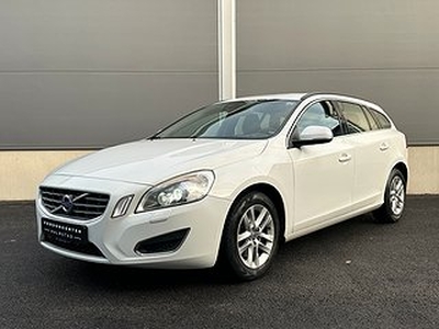 Volvo V60 D3 136hk Momentum Drag Skinn S/V-Hjul 4,5l/100km