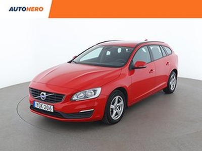 Volvo V60 T3 Kinetic *FRI HEMLEVERANS* / PDC, Bluetooth