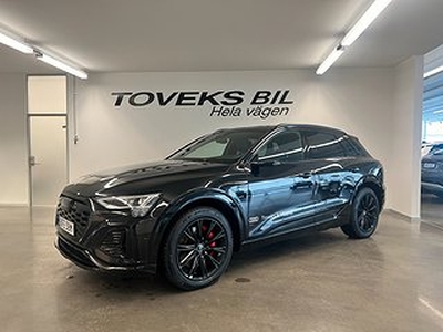 Audi Q8 55 e-tron S-Line 408hk Panorama / 360 / *MOMS*