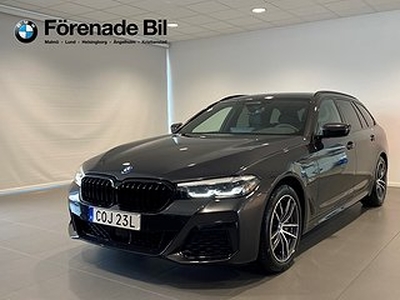 BMW 530e xDrive Touring M-Sport H/K Park Assist Dragkrok