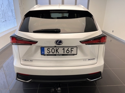 Lexus NX 300h AWD