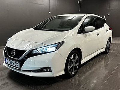 Nissan Leaf N-Connecta 40 Kwh GPS 360 B-kam Ratt värme Appel