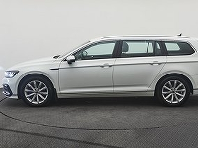 Volkswagen Passat Sportscombi GTE DSG Drag/Värmare/Navigation