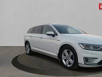 Volkswagen Passat Variant GTE Euro 6 / Panorama