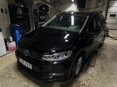 Volkswagen Touran 1.4 TSI Euro 6 B-kamera / M-värm / 7-sits