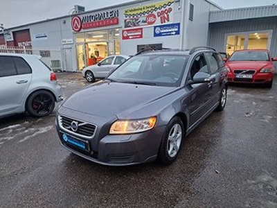 Volvo V50 D2 Kinetic 115HK 1 Års Garanti 0% RÄNTA 36MÅN