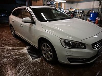 Volvo V60 D4 Momentum Euro 6 VOC/Taklucka/Kamrem bytt