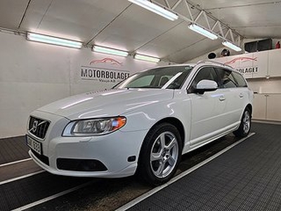 Volvo V70 T5 Auto 240hk Summum*Låga mil En ägare*