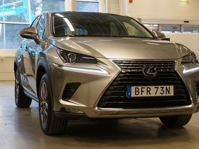 Lexus NX300h AWD Panorama Navi Kamera Drag 2020, SUV