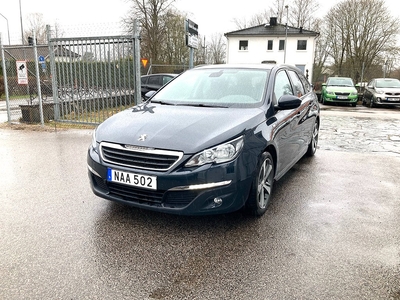 Peugeot 308 SW 1.2 110HK STYLE / PANORAMA / NAVI / DRAG