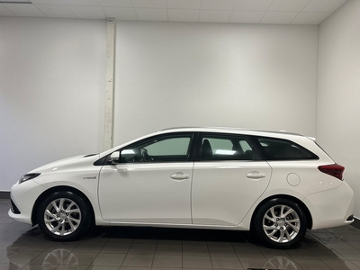 Toyota Auris Touring Sports Hybrid e-CVT | Kamera | Nyservad