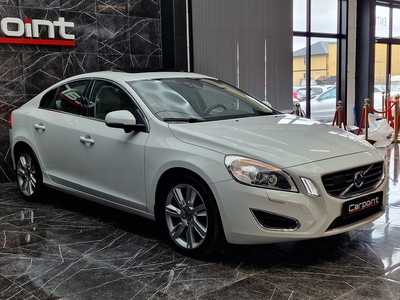 Volvo S60 D5 AWD Summum Kamera|Taklucka|Drag|Polestar|VoC