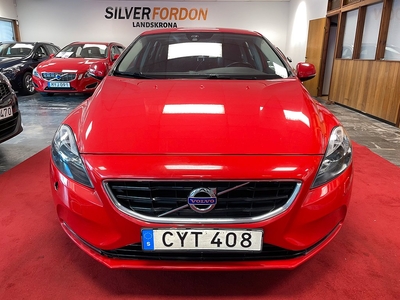 Volvo V40 D2 Powershift Momentum NYKAMREM/NYSERV/NYBESK